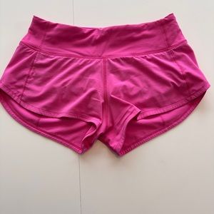 Lululemon Speed Up Shorts low rise 2.5”